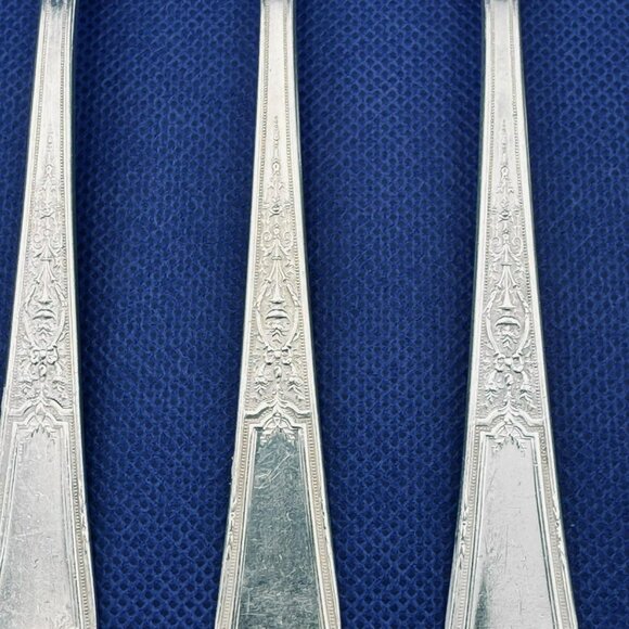 Set of 8 1847 Rogers Bros ANCESTRAL 6" Teaspoons Silver Plate - Picture 4 of 8